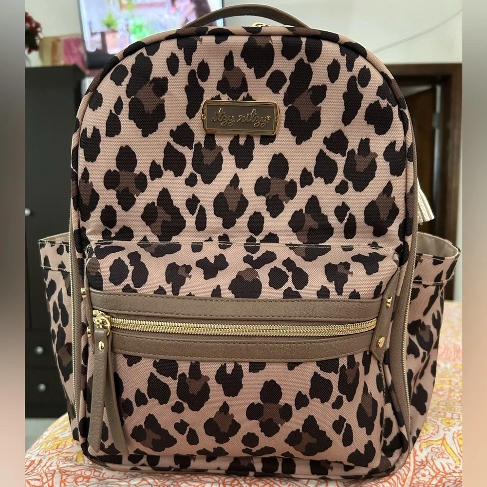 It’s Ritzy Mini Leopard Bag Pack - Picture 2 of 12